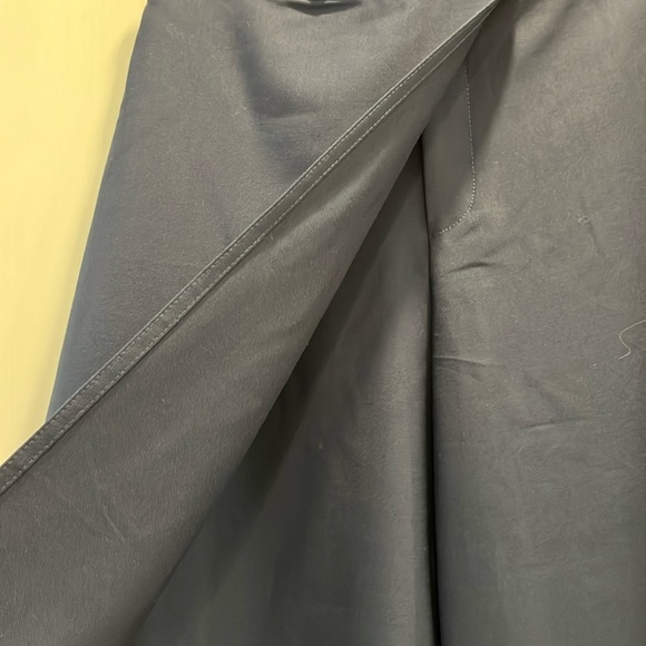 EUC Club Monaco wide leg wrap front navy blue wool blend culotte style pants - Picture 3 of 12